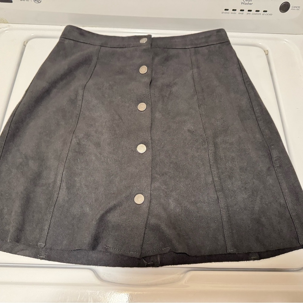 Aritiza Wilfred Free Centinela Elegant Dark Charcoal Button-Up Skirt Size 2
